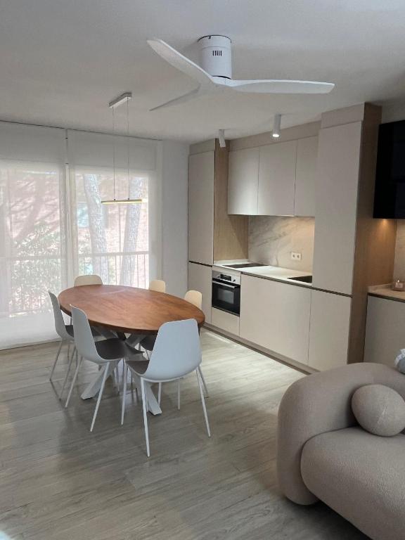 Apartamento con WiFi y Aire acondicionado en Pals Playa - 1