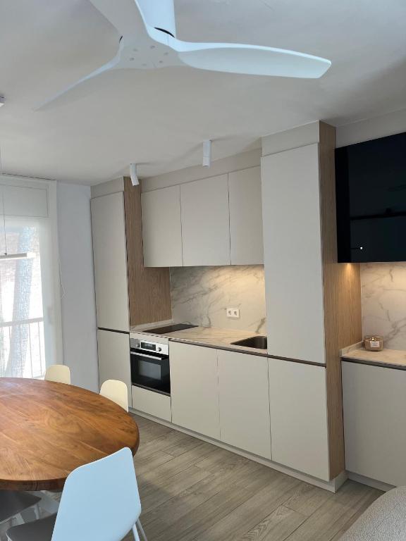 Apartamento con WiFi y Aire acondicionado en Pals Playa - 4