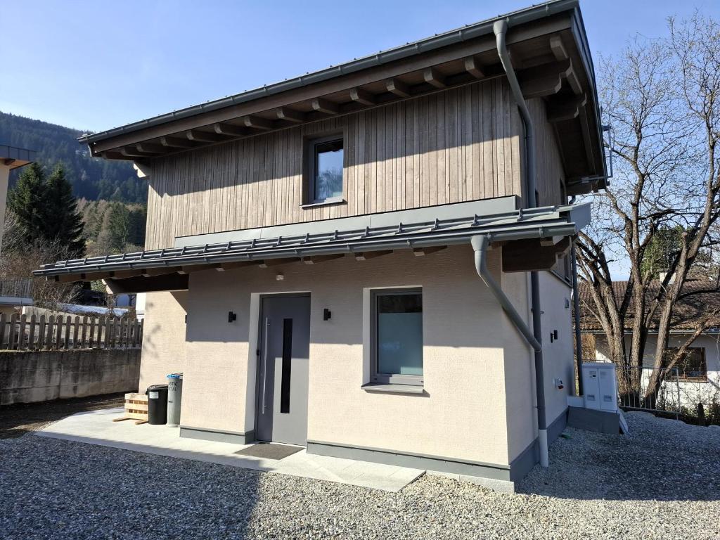 Cute House with terrace and garden - 2
