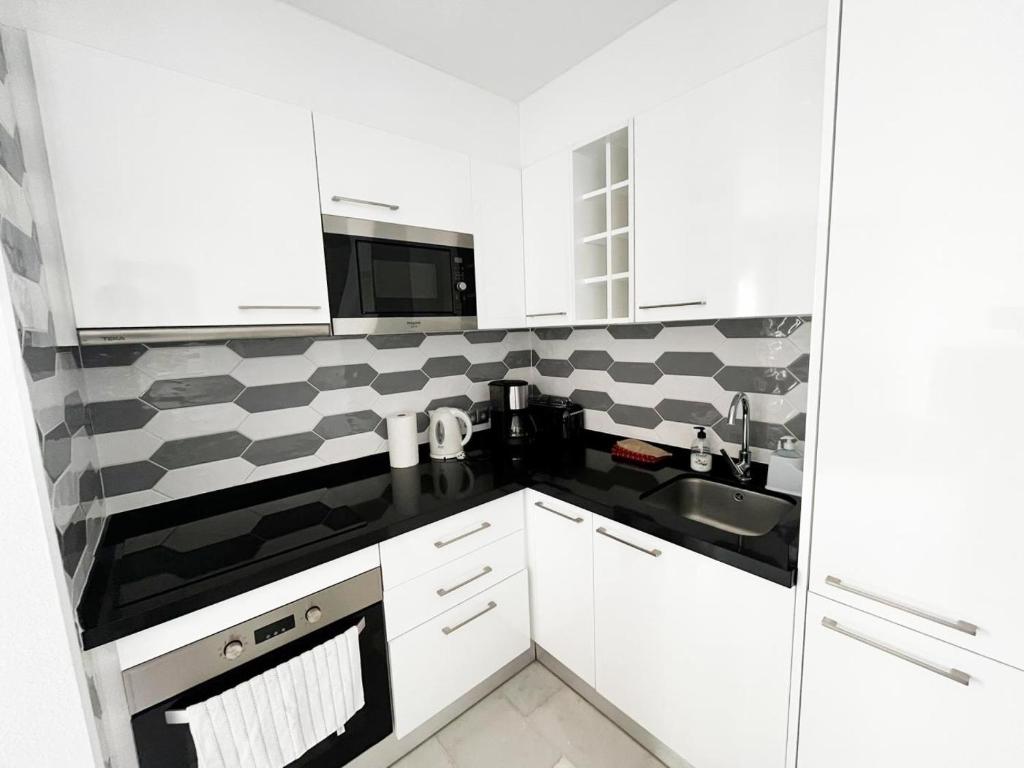 Charming 2 Bed Apartment in Pueblo Evita - 2