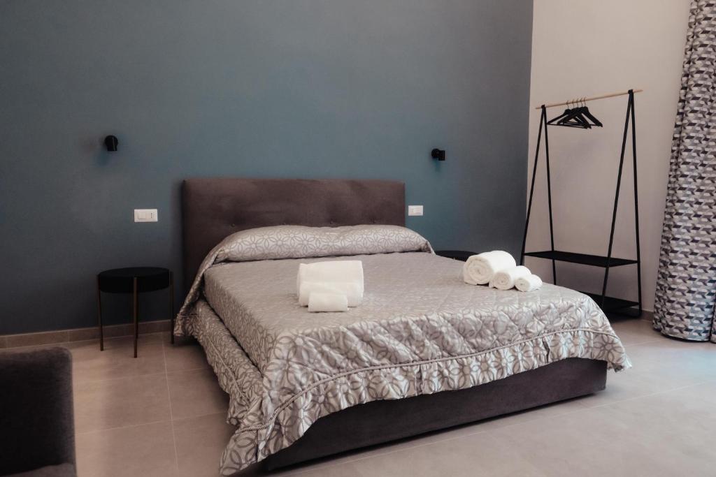 GuestHost - Maison Vittoria Comfortable Studio Apartment and Room - 3