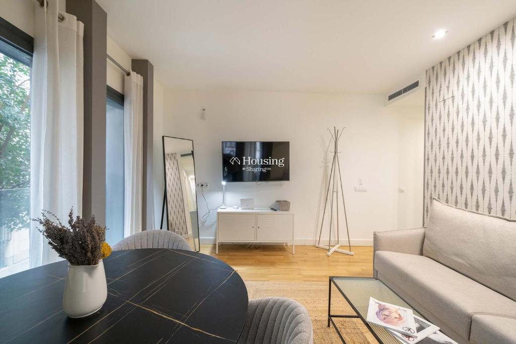 Housing Gran Via by SharingCo - 3