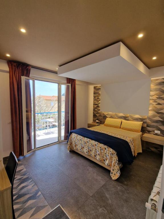 Mongibello Palace B&B - 2