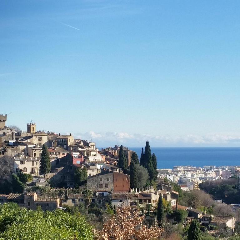 2P Côte d'Azur, Cagnes-sur-Mer, Sea view and calm - 3