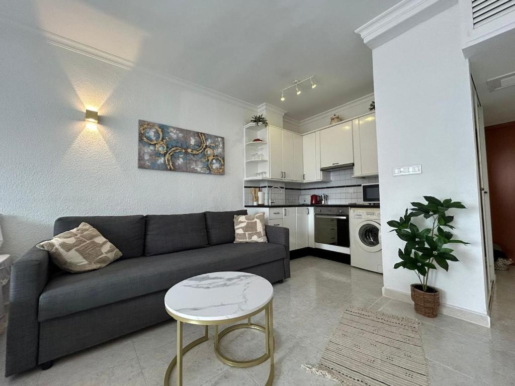 First Line beach hotel Apartment in Fuengirola - 1