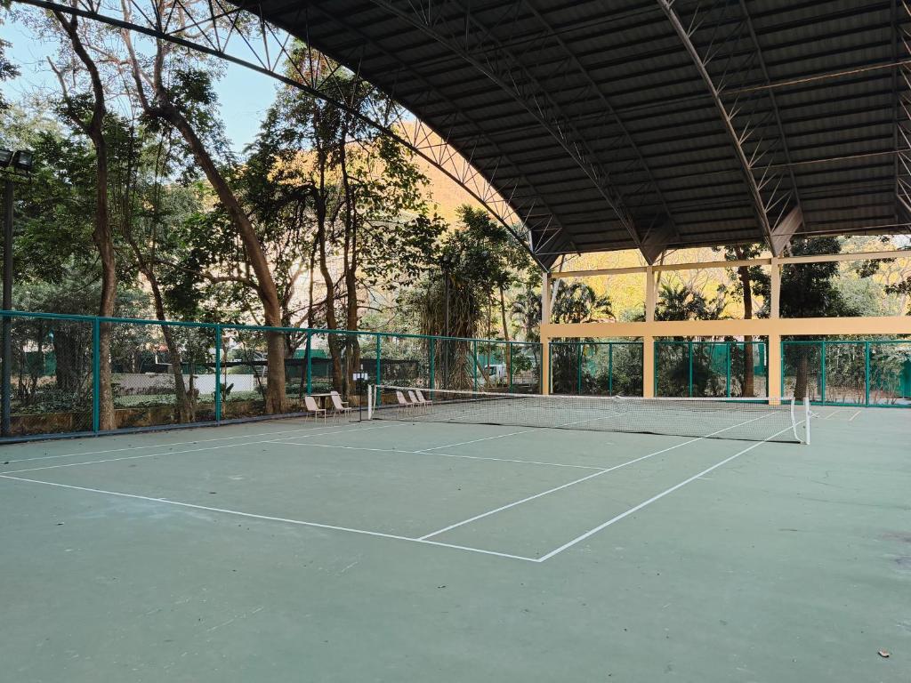Tennis court
