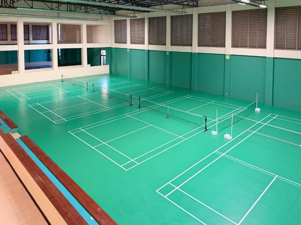 Tennis court