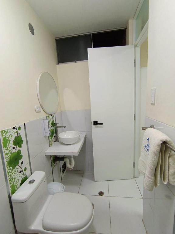 Hermes Hostal - Habitaciones Matrimoniales - 4