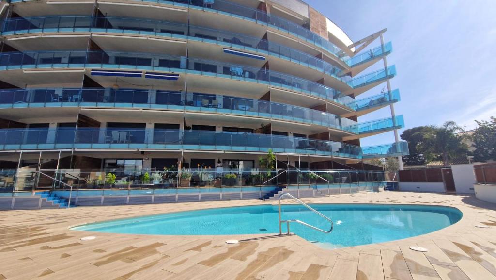 Trebol apartamento climatizado y piscina - 1