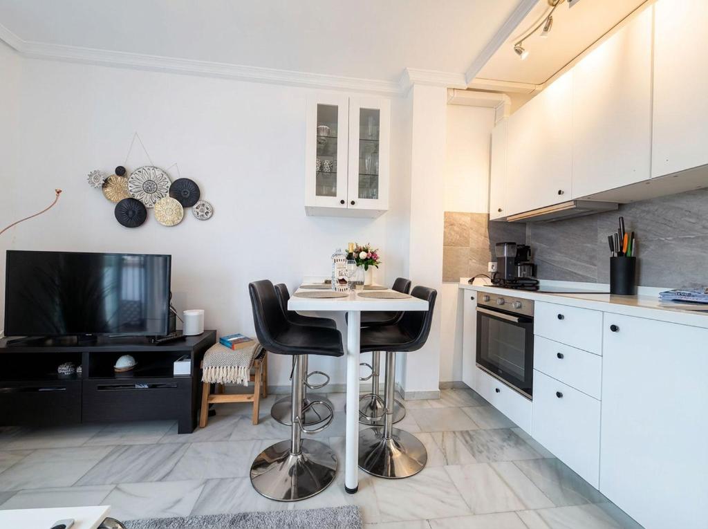 Verano Azul Casa Monica - Apartment with Sea Views & Pool Access - 4