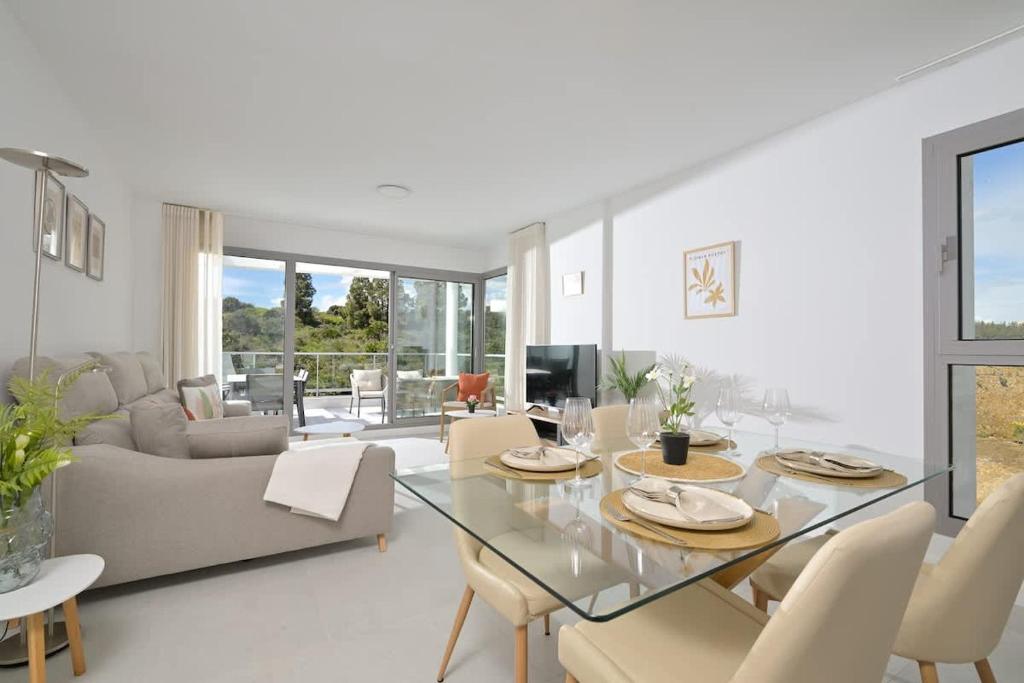 Bright Modern Apartment with Stunning Natural Views - 2