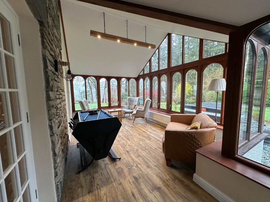 Cottage No1 Four Bed Lakeland Retreat and Hot Tub photo 7