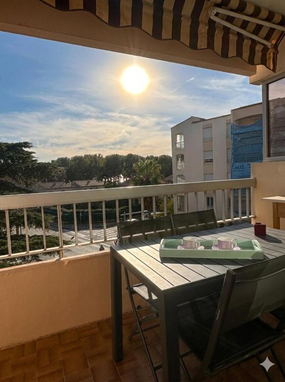 Plage à 2 min-Sous les pins - Balcon - Clim - T2 cosy - 2