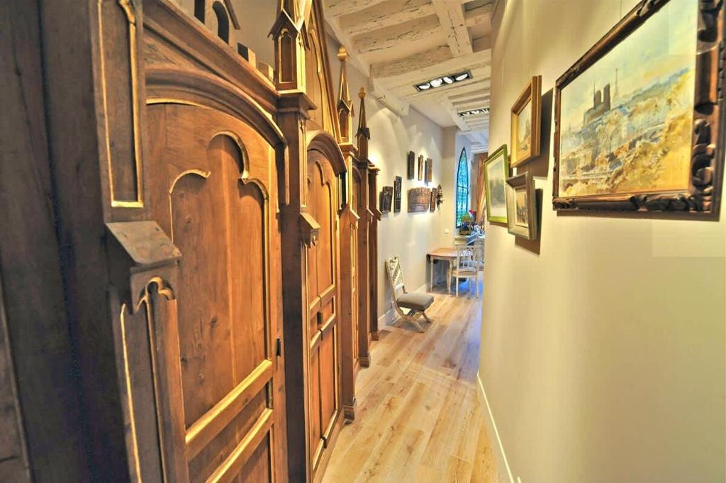 Charming Two Bedroom with AC At Notre - Dame - 4