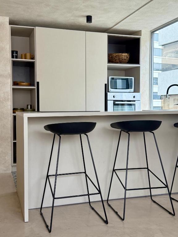SUITe UIO2 - 3