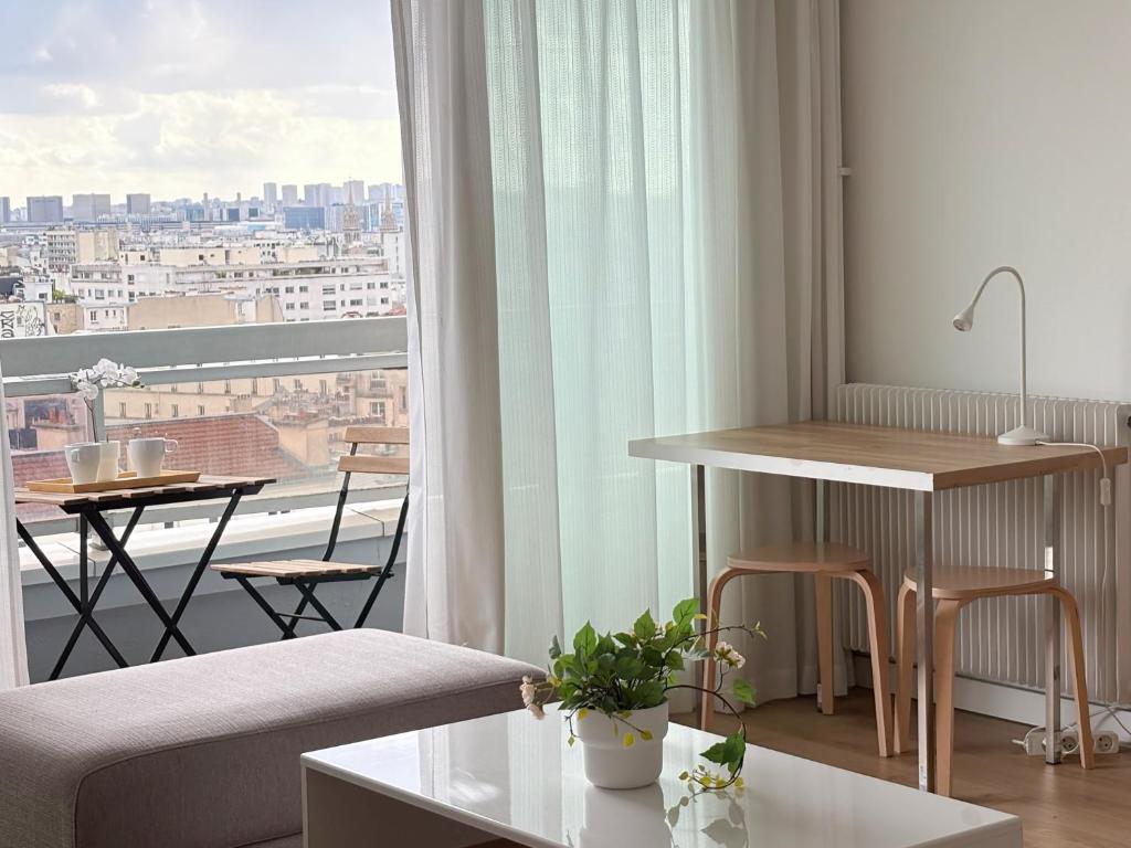 Dans le 19ème de Paris avec vue sur toute la ville - 2