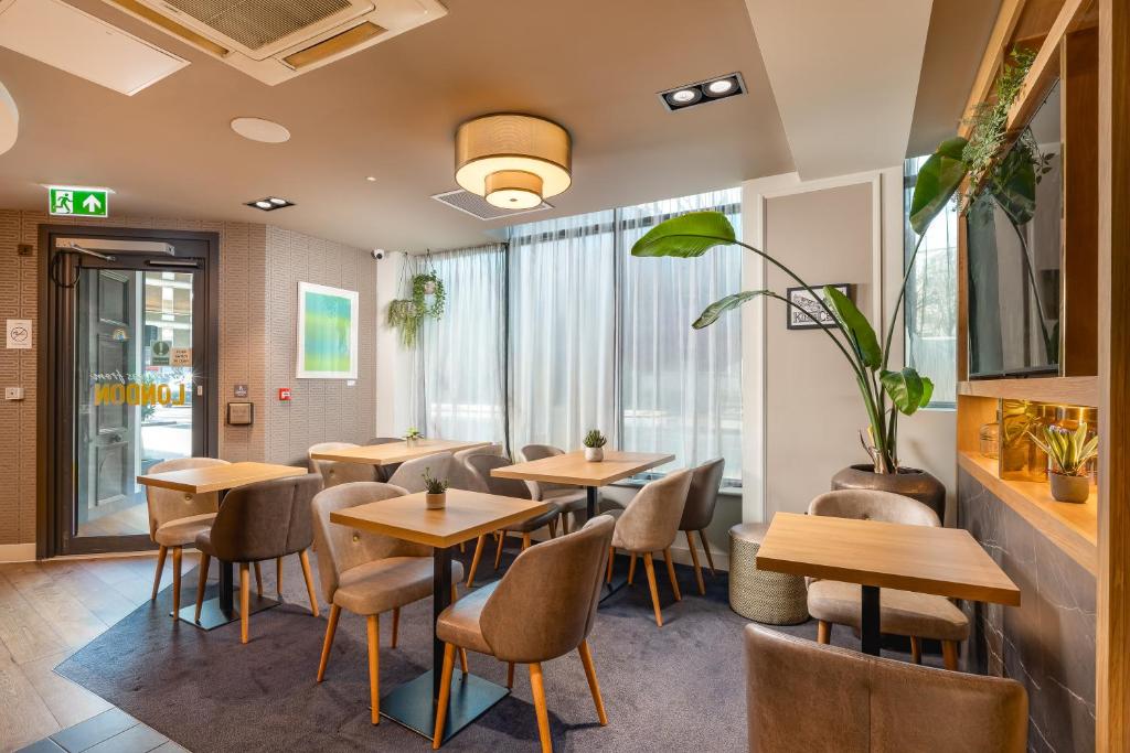 Pub/Lounge