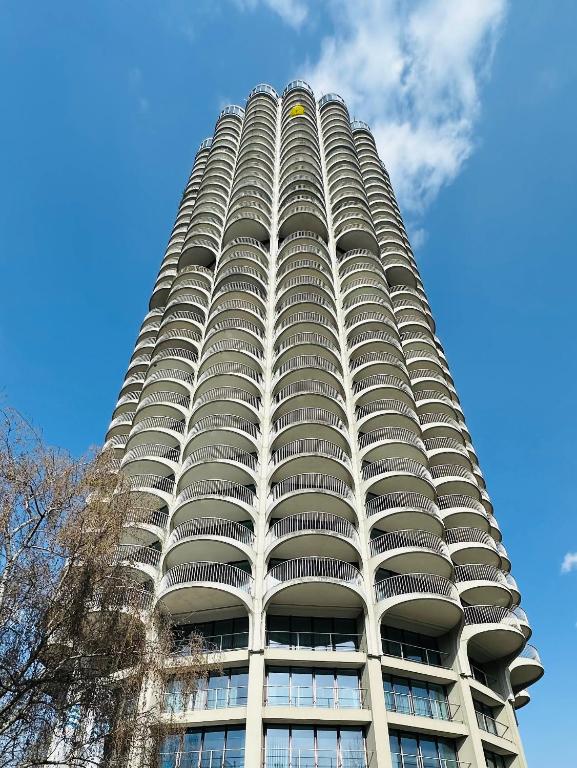 Spiritus Movens Hotelturm - 3