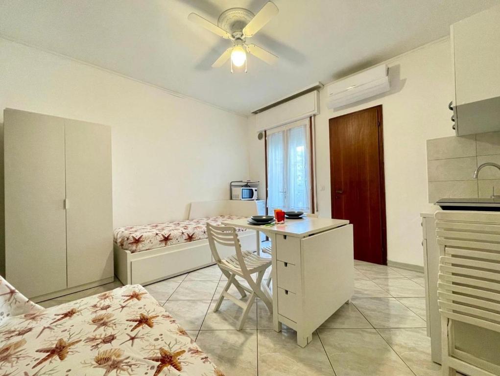 Studio with balcony close to the beach - 3