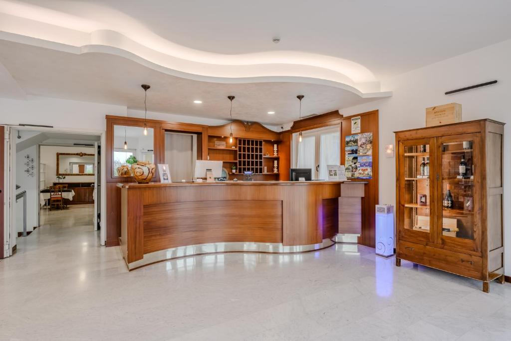 Hotel Nuova Barcaccia - 5