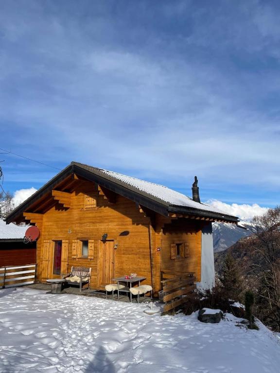Chalet with stunning views, ideally located, deer nearby, ideal for families, not suitable for groups - 4