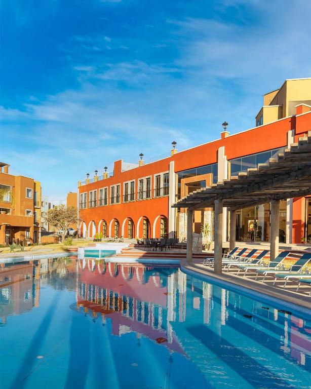 Luxury Apartment Pool, Gym & Padel Downtown 10 min - 1