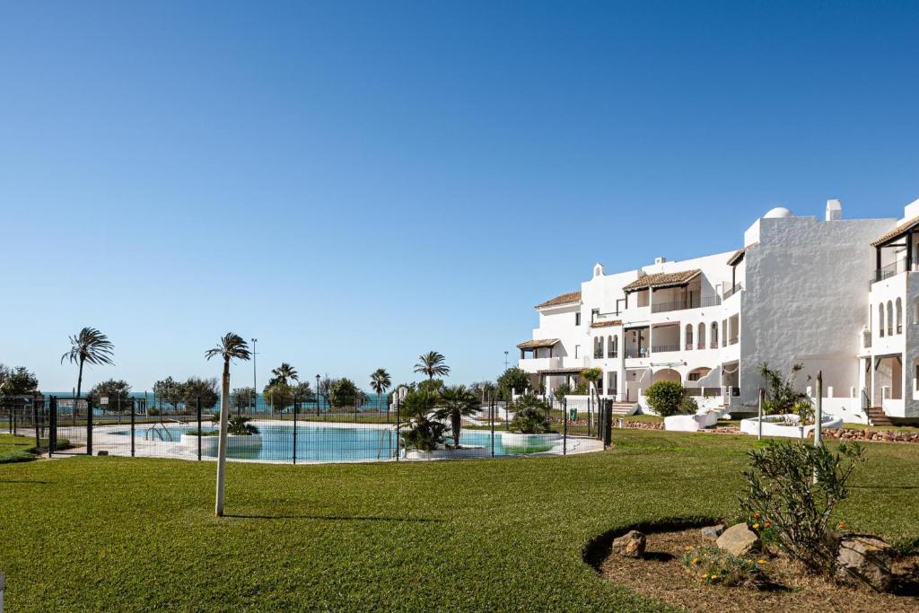 Pinomar, estupendo apartamento en primera línea de playa - 2