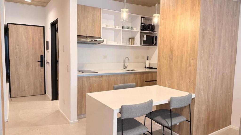 Modern Studio with Balcony in Palermo Hollywood - 5