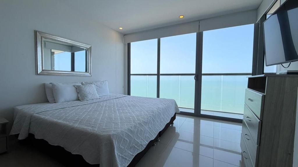 2704 Morros City - Spectacular beachfront apt - 1