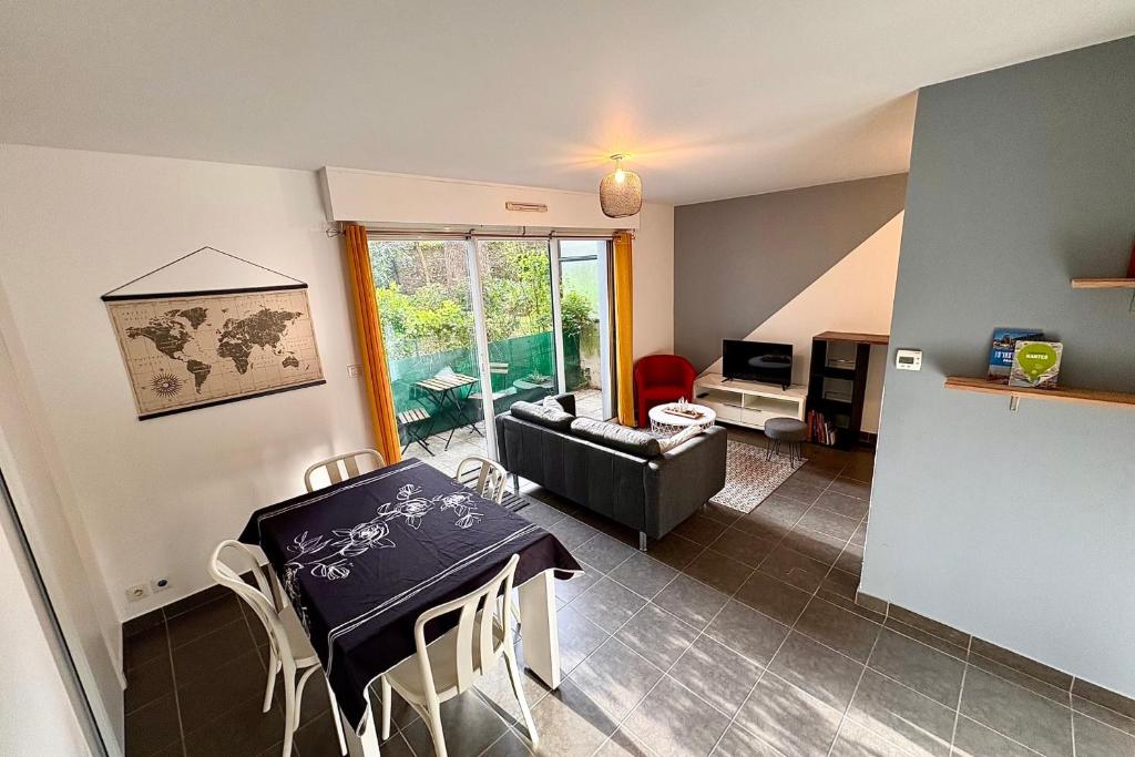 Bright apartment with Terrace in Central Nantes - 5