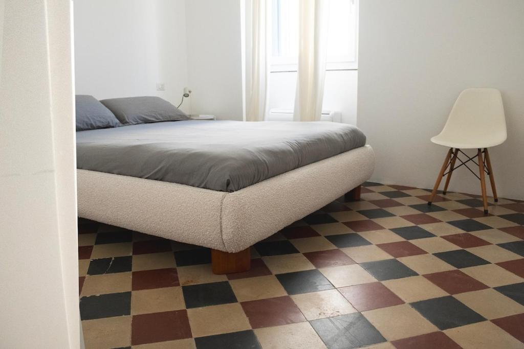 Design Loft in the Heart of Olbia -Bright for 4 - 5