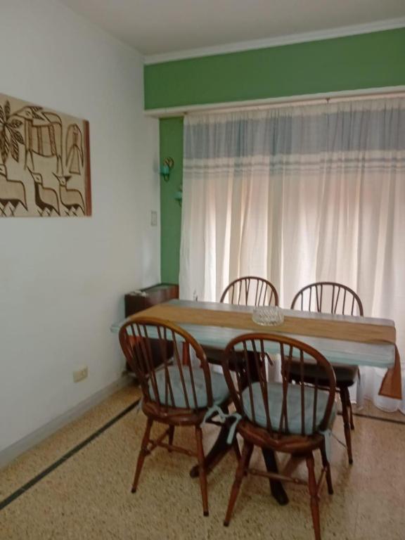 2 ambientes CENTRO,CASINO,y PLAYA, Cochera OPCIONAL en edificio, 3Y4 pers 150MTS DEL MAR - 4