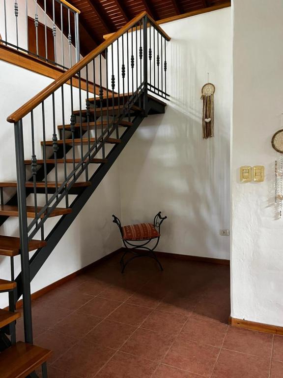 Casa privada con parque extenso, pileta, quincho, parilla y fogon - 2