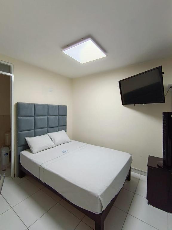 Habitaciones matrimoniales en el centro de la ciudad Ilo, Perú - 1