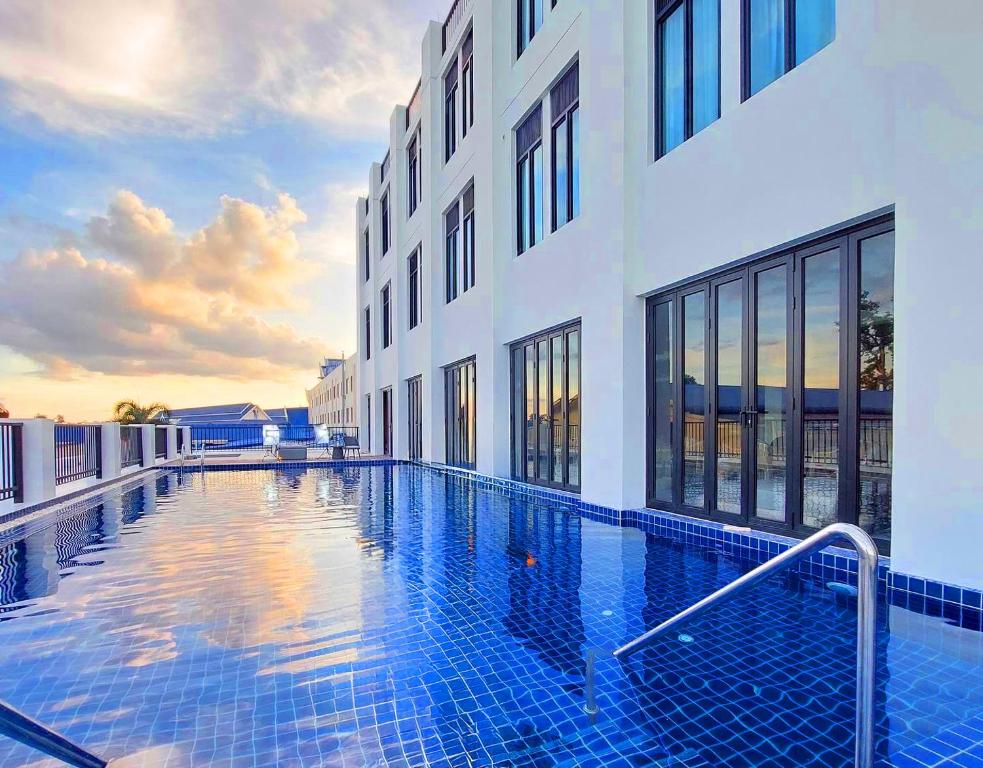 Savan Resorts
