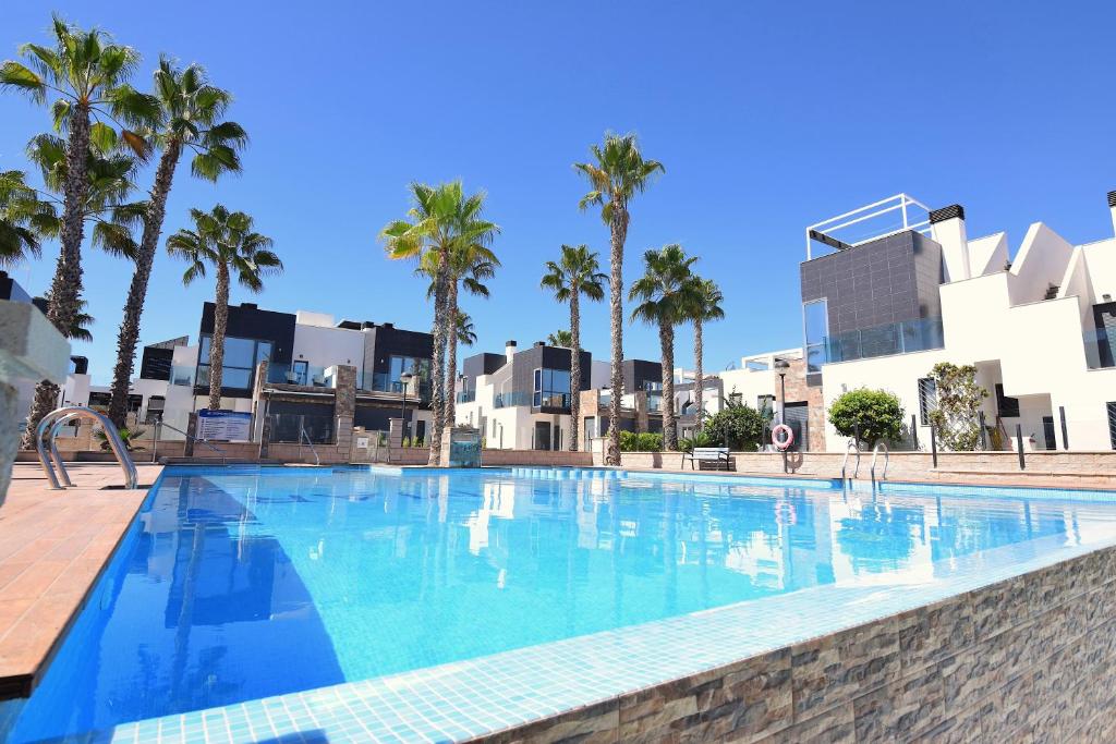 Encatadora casa en Cabo Roig - 1