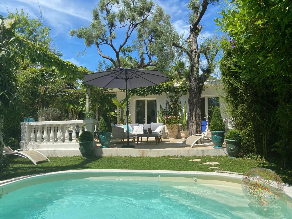 Cap d'Antibes 50m from the beach 3 bedrooms/Pool - 1