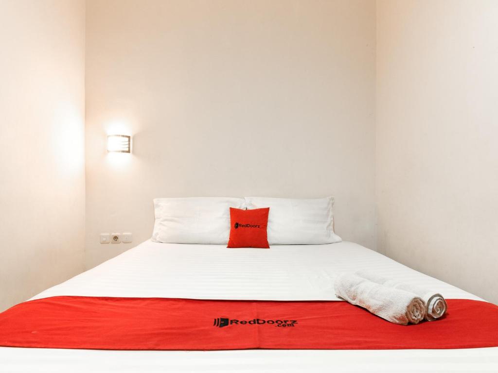 Guestroom, RedDoorz @ Pandu Raya Bogor in Bogor