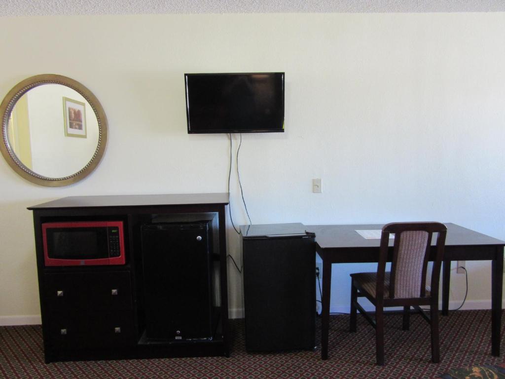 Royal Inn Abilene photo
