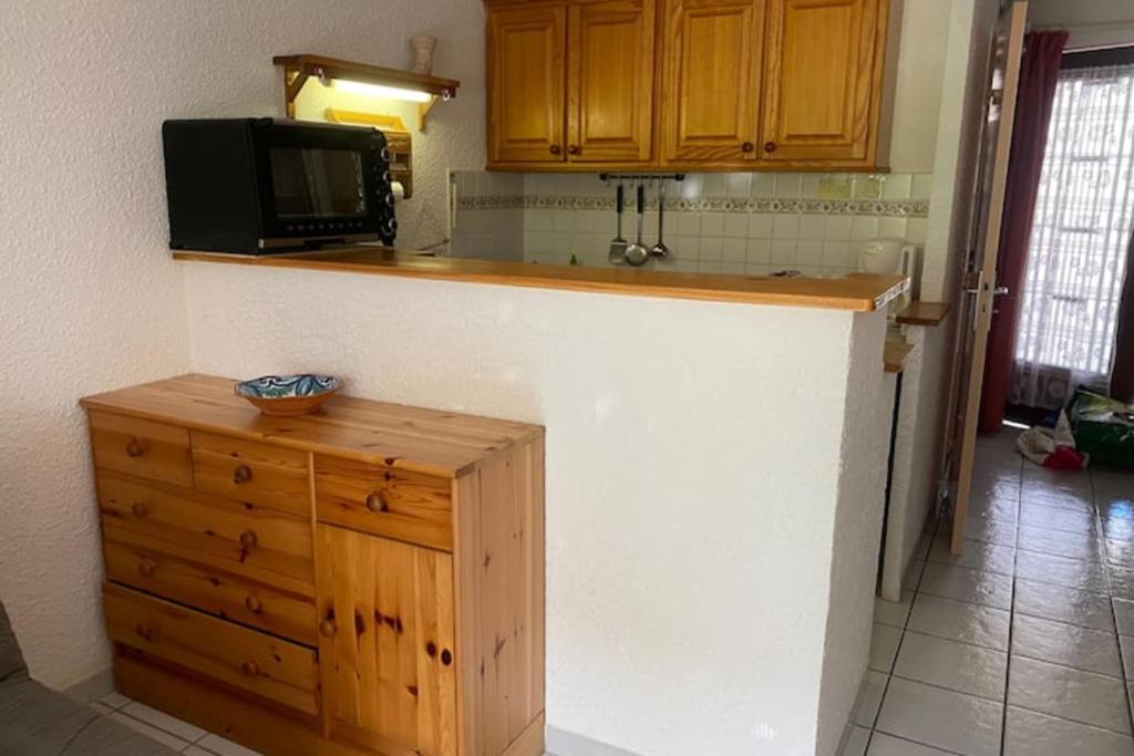 Air-conditioned studio with balcony in St-Raphaël - 3