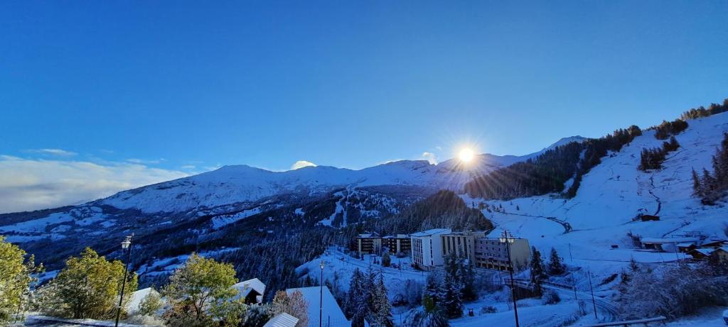 Studio avec balcon et vue exceptionnelle au Super-Sauze - skis aux pieds - 1