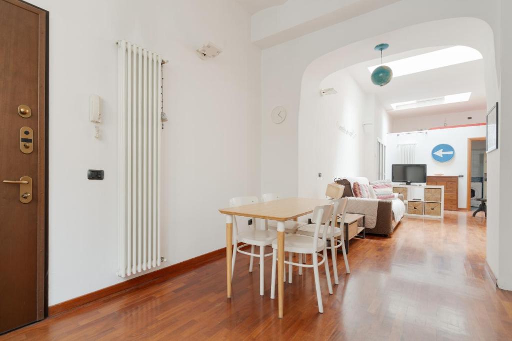 GuestHost - Central Apartment on two levels - 2