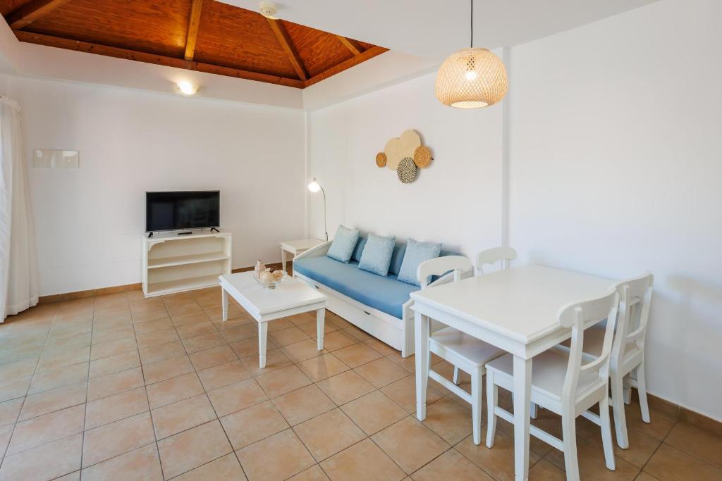 BLUESEA Aloe Corralejo — Hotel rooms in Corralejo, Canary Islands