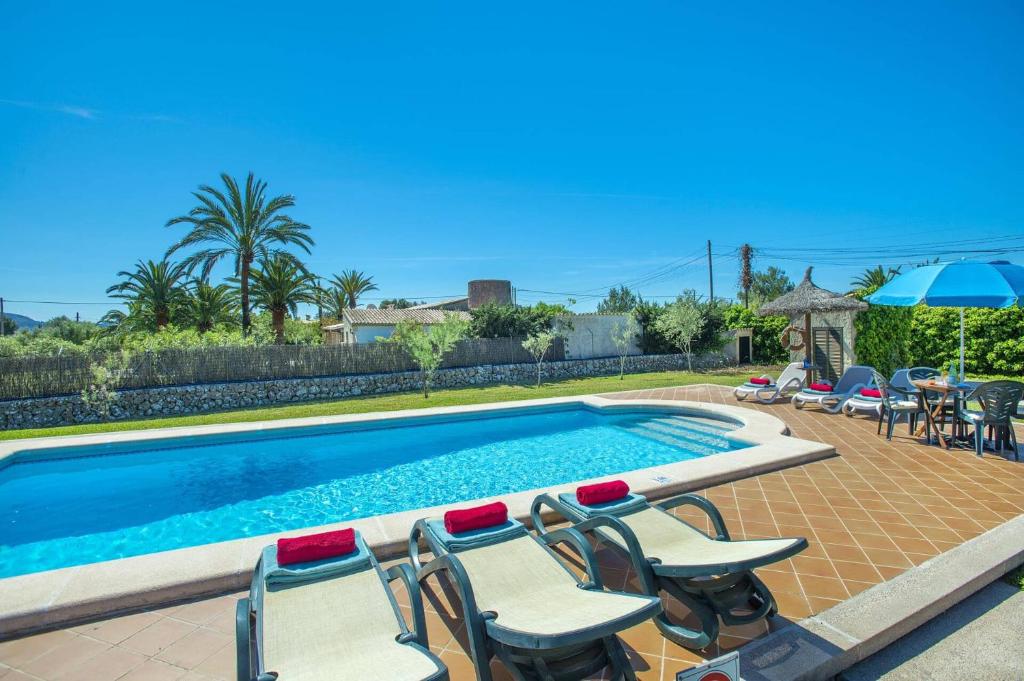 Villa Monserrat by Villa Plus - 4