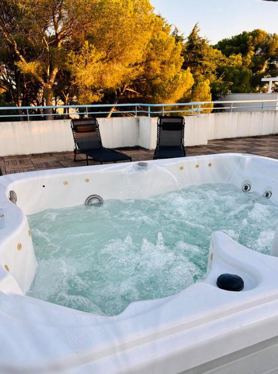 Proximité plage - Jacuzzi - toit terrasse - 4 prs - 1