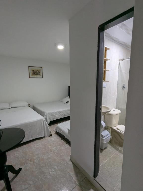 Casa hotel la 33 - 2