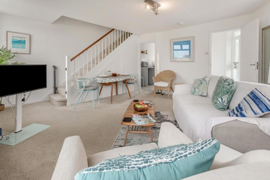 Porthgwidden Studio - dog-friendly studio near the harbour in St Ives