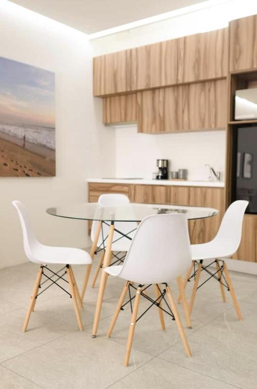 MARGARITA · Modern Ground Floor Loft with Garage - 2