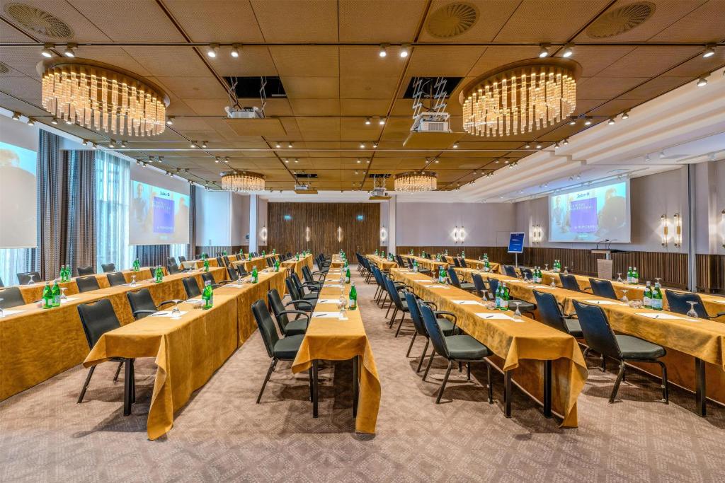 Meeting room / ballrooms