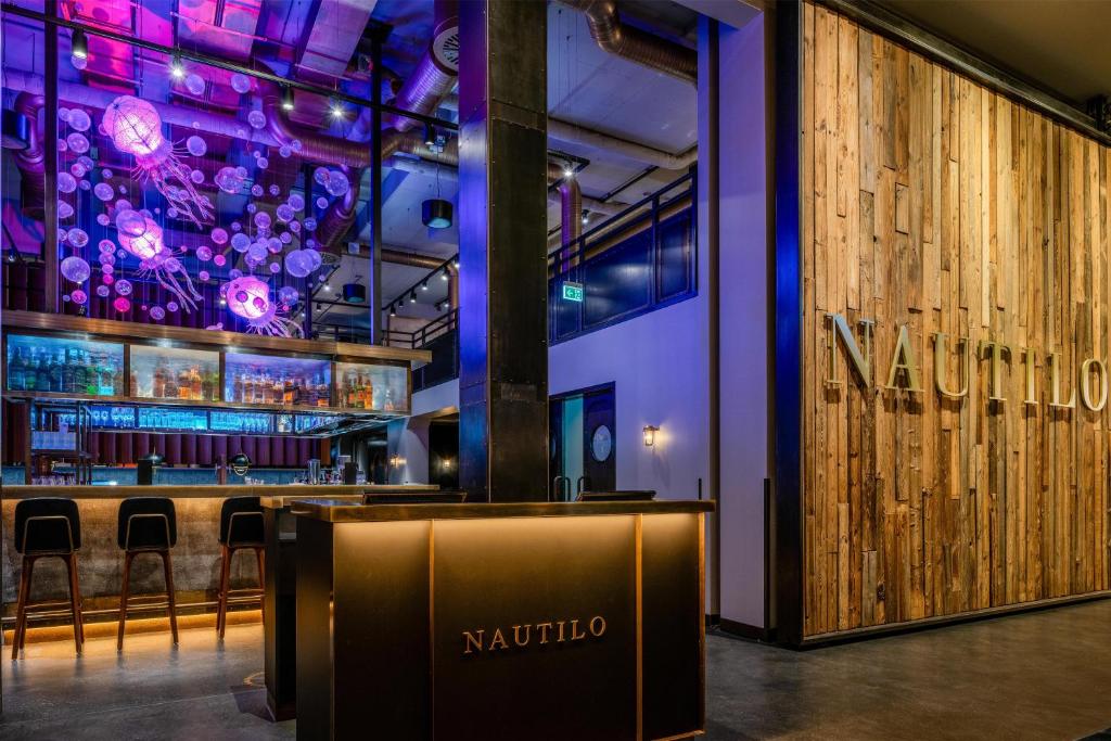 Bar/lounge